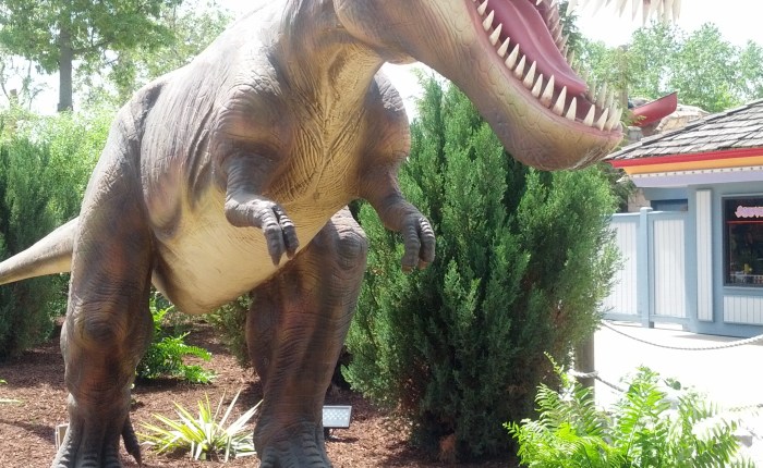 *Angry Dinosaur Sounds*